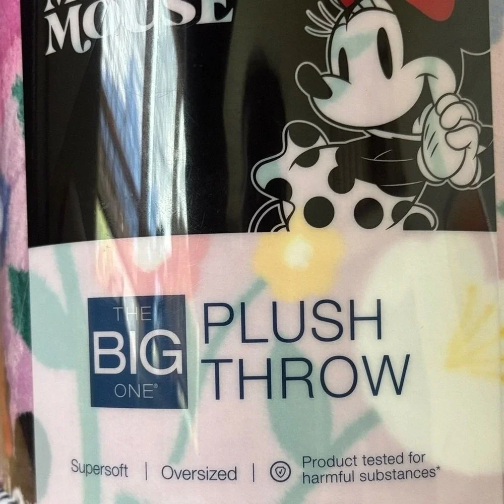 NEW Minnie Mouse Spring Floral 